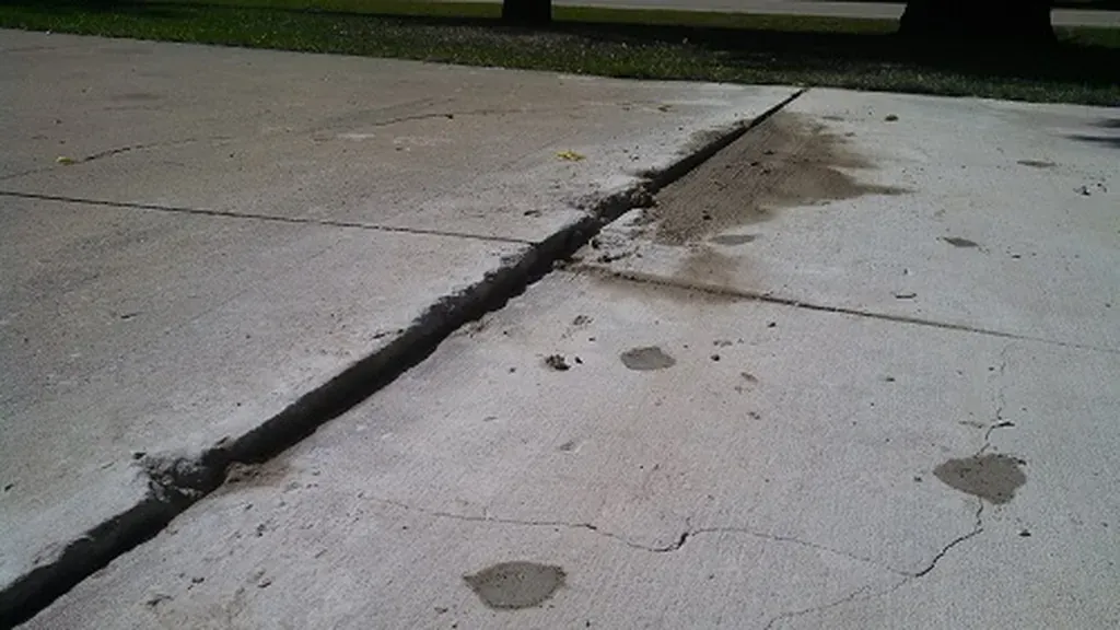 Concrete leveling cost guide for Dallas-Fort Worth homeowners comparing slab repair options